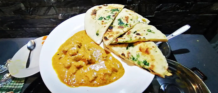 Garlic Nan With Korma 